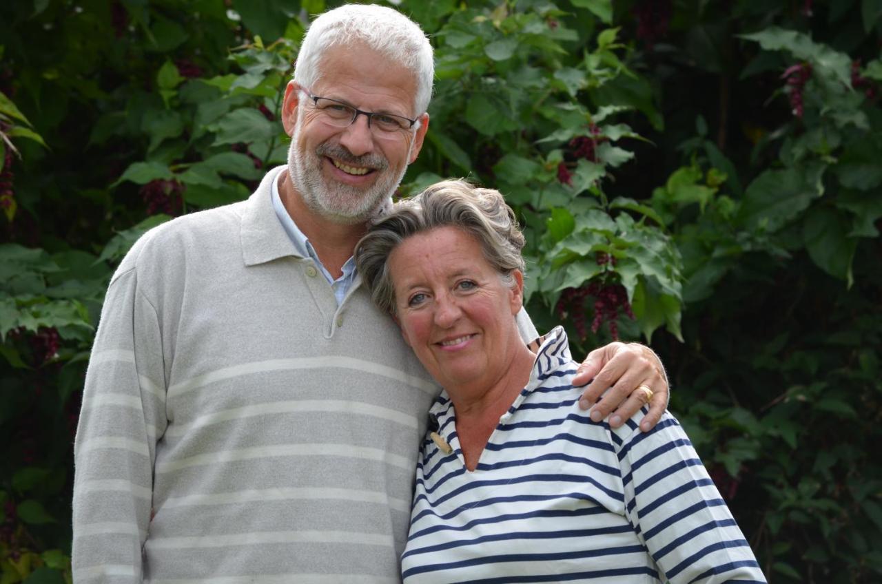 Manoir De L'As De Trefle Bed & Breakfast Isneauville Bagian luar foto