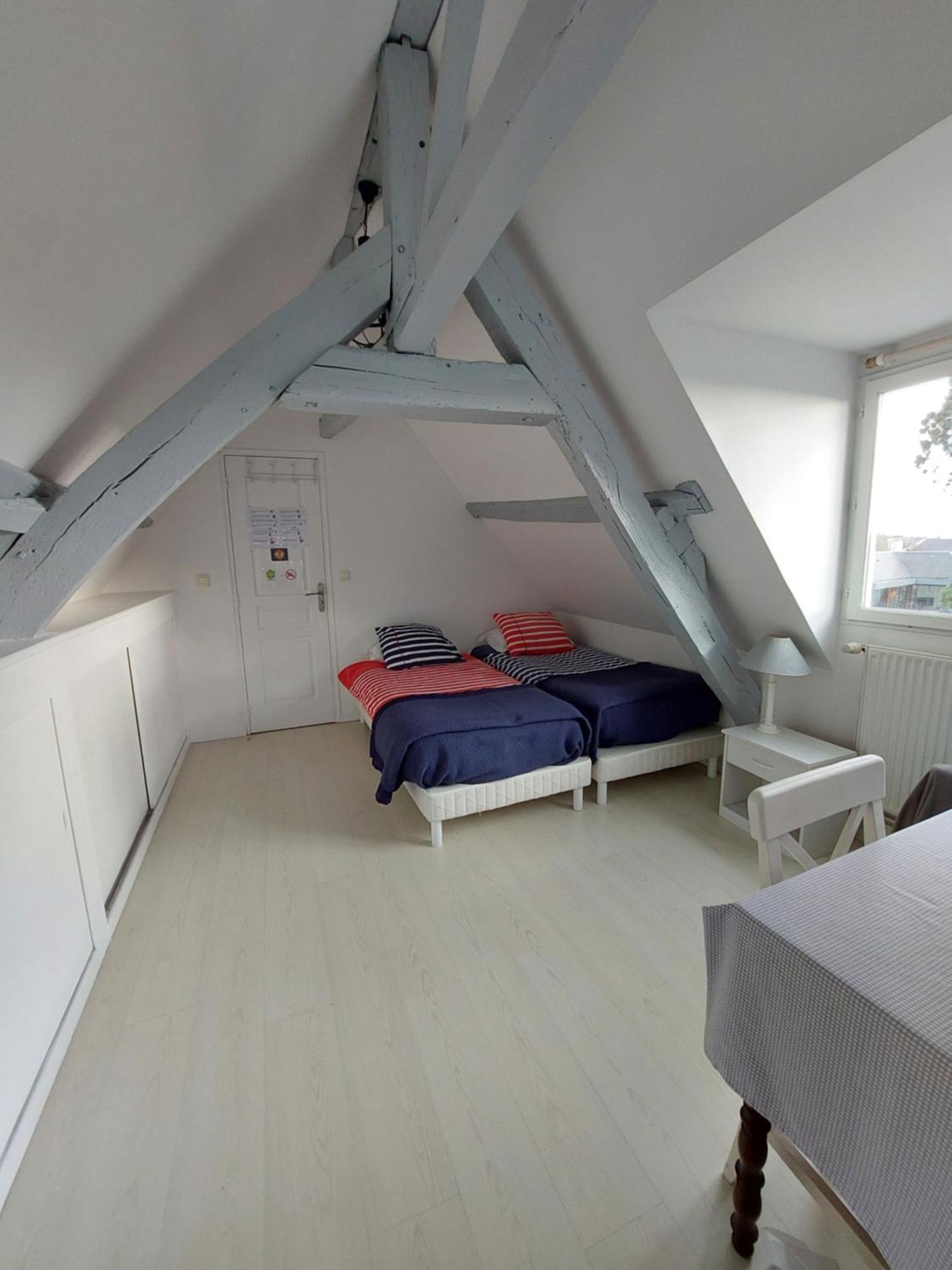 Manoir De L'As De Trefle Bed & Breakfast Isneauville Bagian luar foto