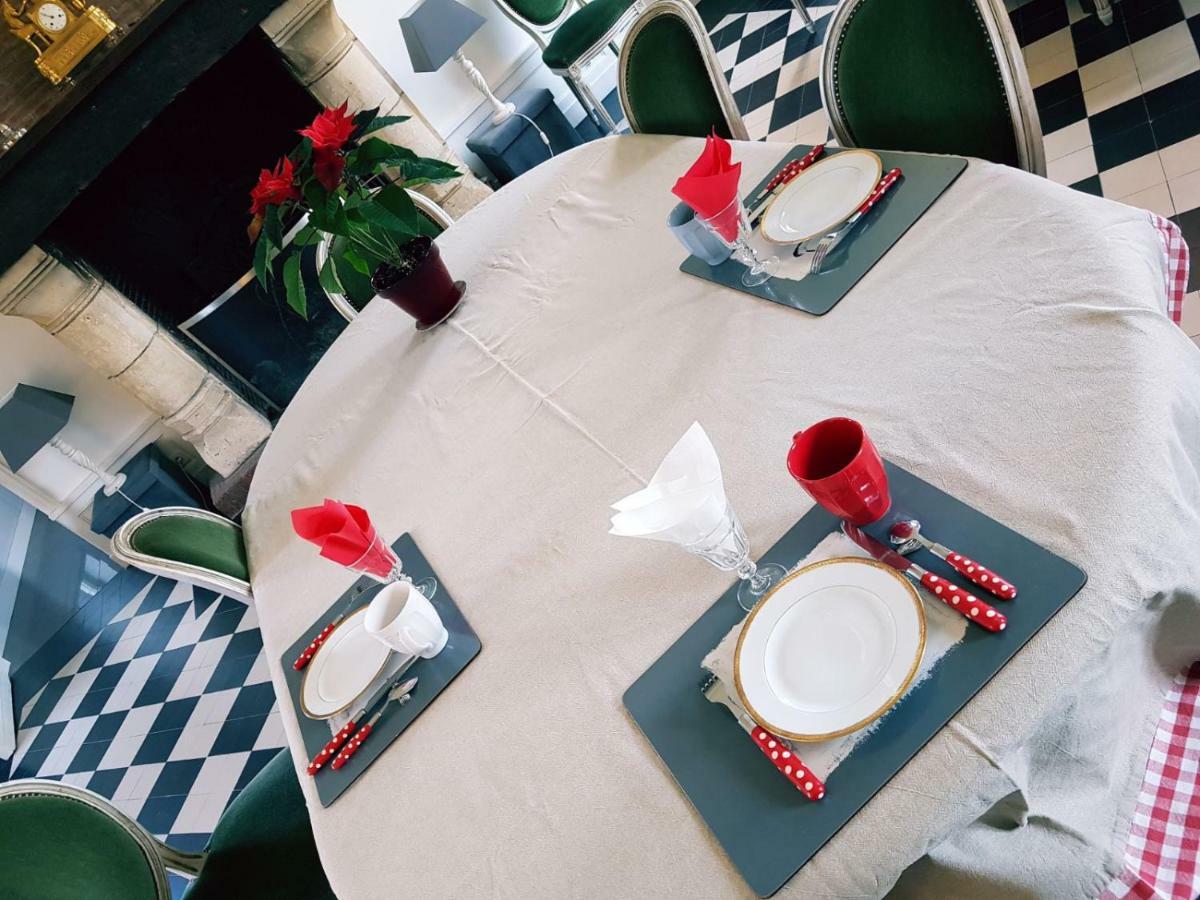 Manoir De L'As De Trefle Bed & Breakfast Isneauville Bagian luar foto